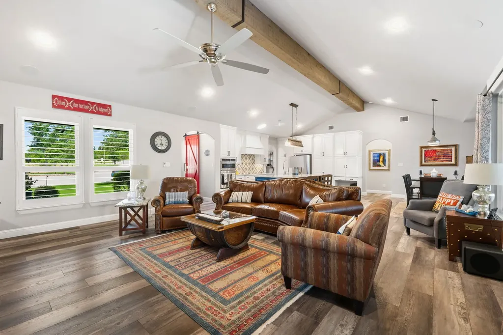 1665 Overlook Ridge Bluff Dale TX 76433