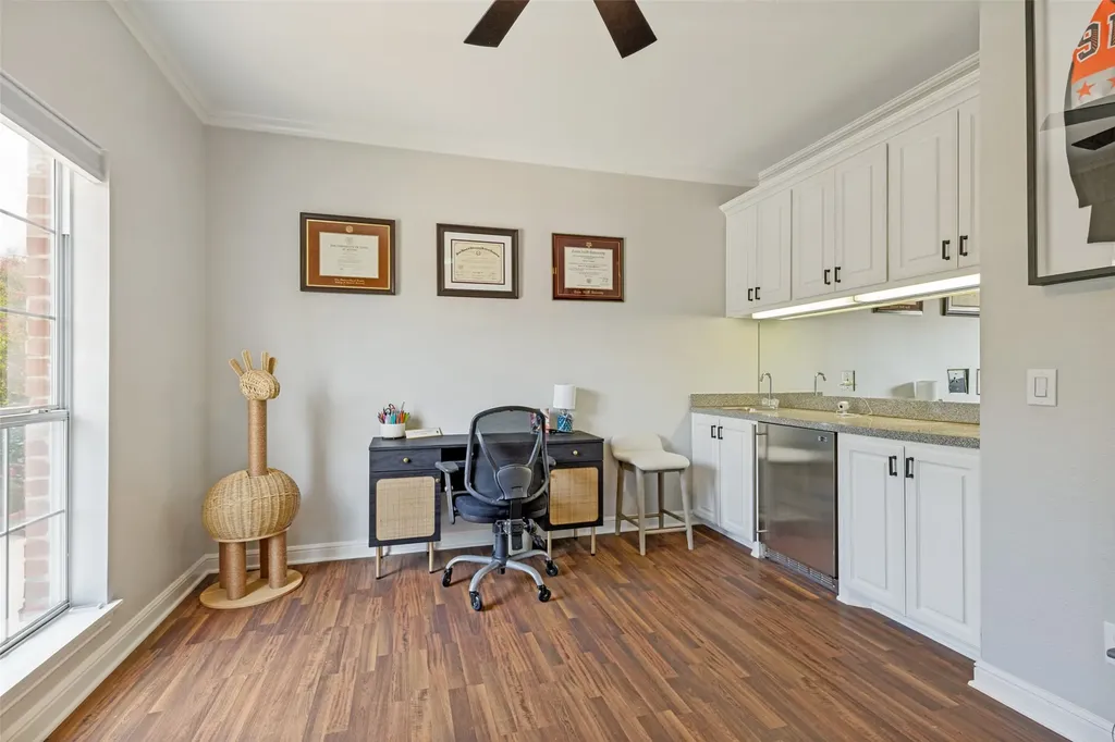 4167 Towne Green Circle Addison TX 75001