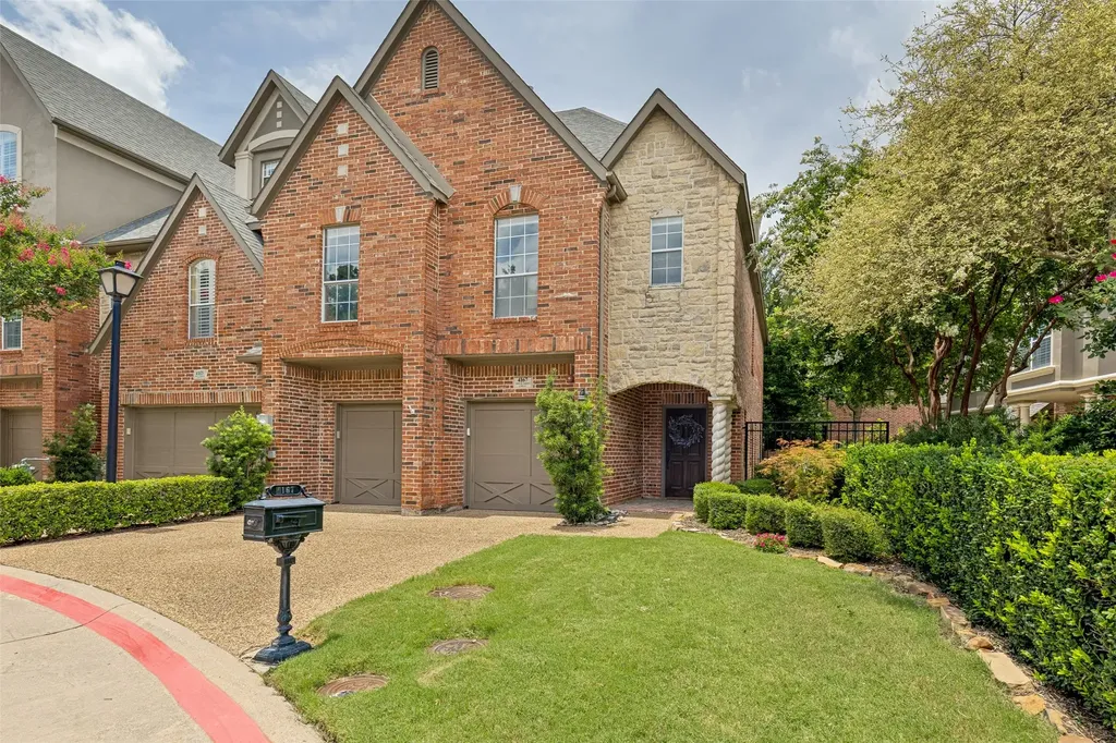 4167 Towne Green Circle Addison TX 75001