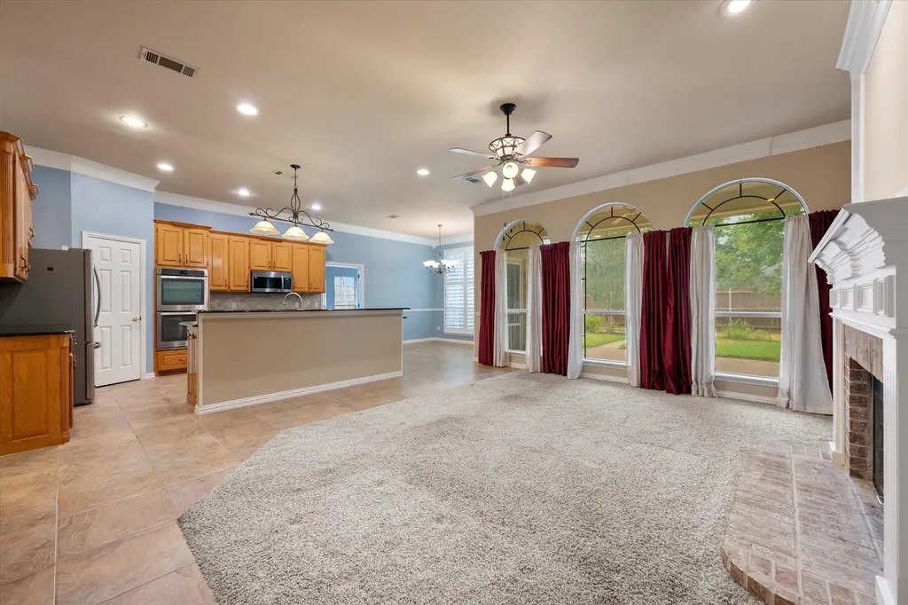 8904 Thornway Drive North Richland Hills TX 76182