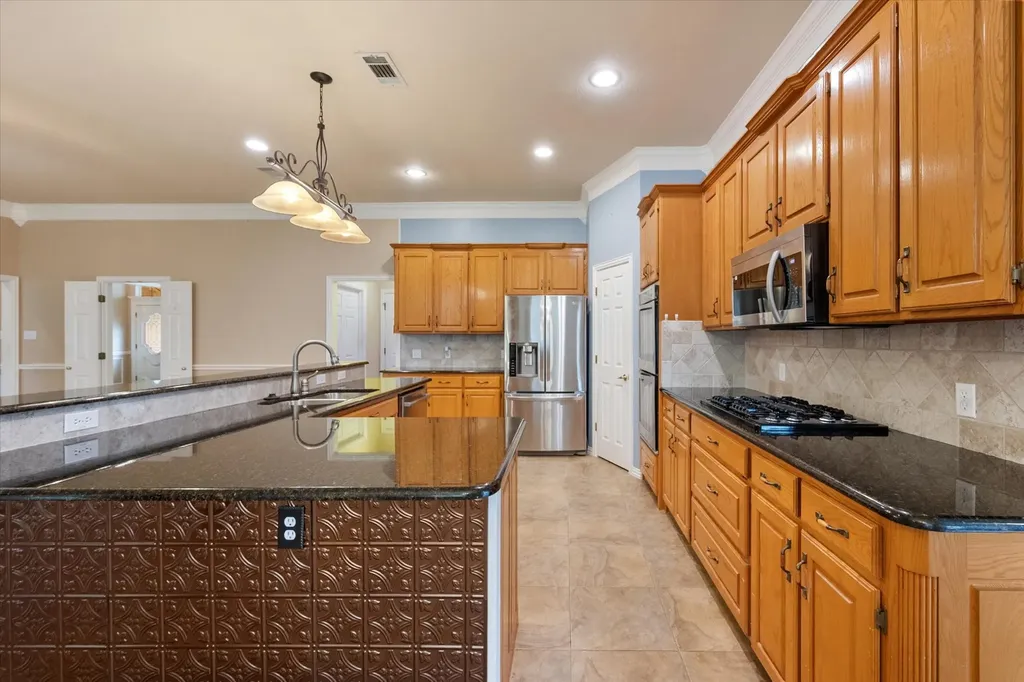 8904 Thornway Drive North Richland Hills TX 76182