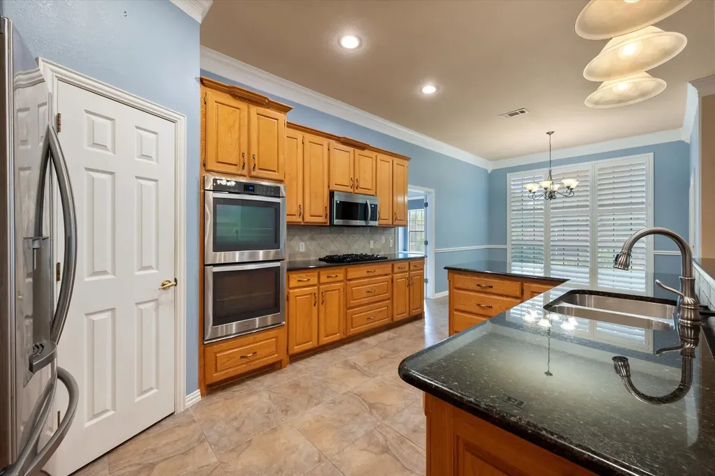 8904 Thornway Drive North Richland Hills TX 76182