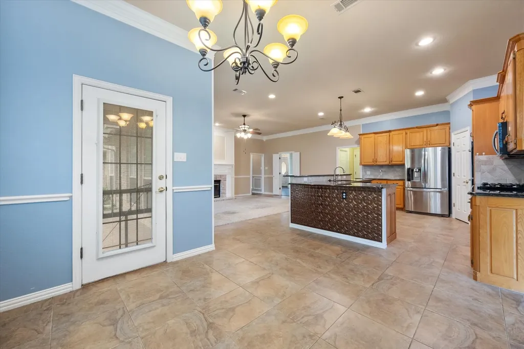8904 Thornway Drive North Richland Hills TX 76182