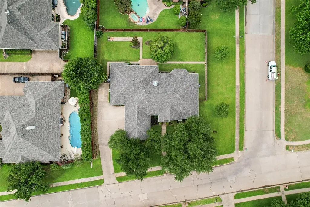 8904 Thornway Drive North Richland Hills TX 76182