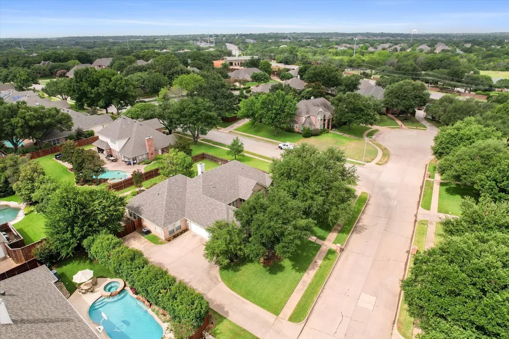 8904 Thornway Drive North Richland Hills TX 76182