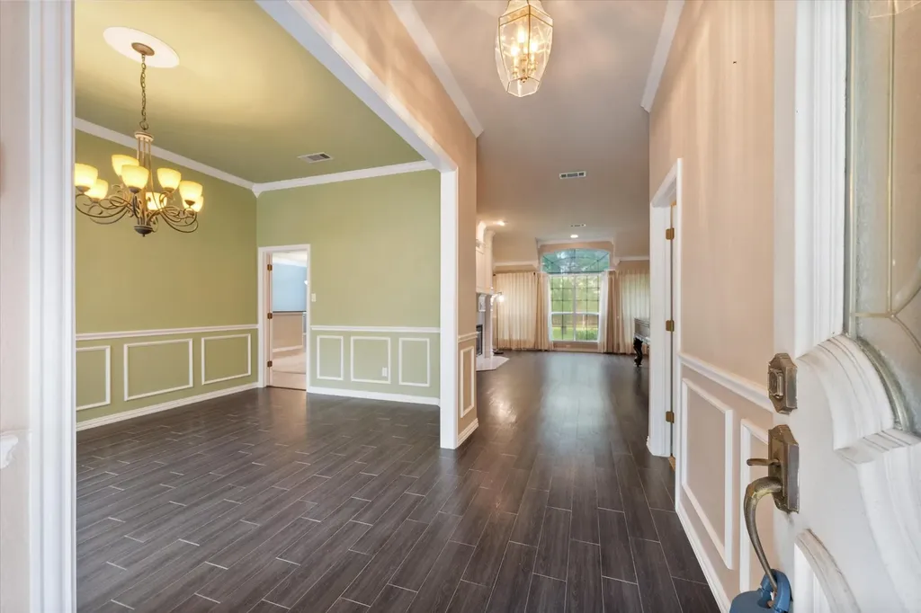 8904 Thornway Drive North Richland Hills TX 76182