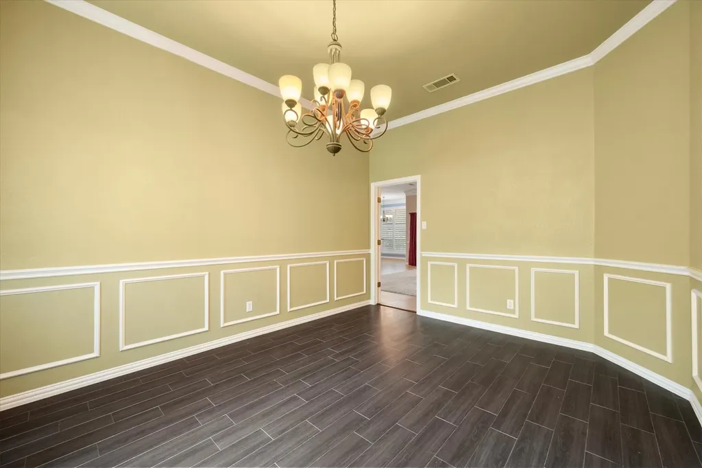 8904 Thornway Drive North Richland Hills TX 76182