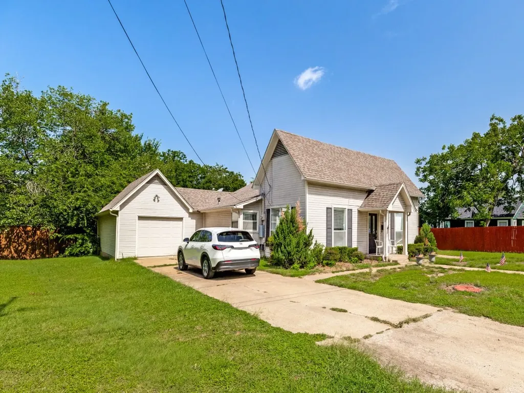108 N Illinois Street Celina TX 75009