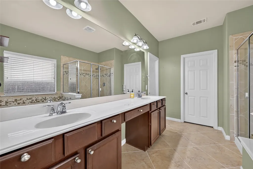 1049 Chickasaw Drive Carrollton TX 75010