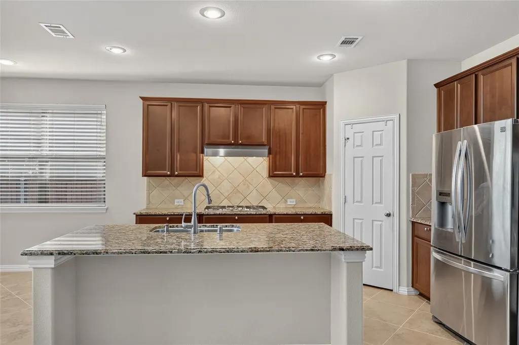 1049 Chickasaw Drive Carrollton TX 75010