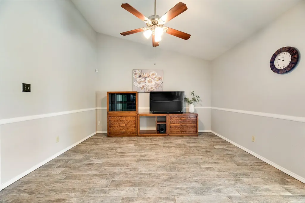 1902 Uvalde Street Mesquite TX 75150