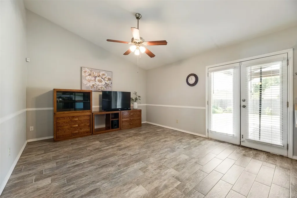 1902 Uvalde Street Mesquite TX 75150