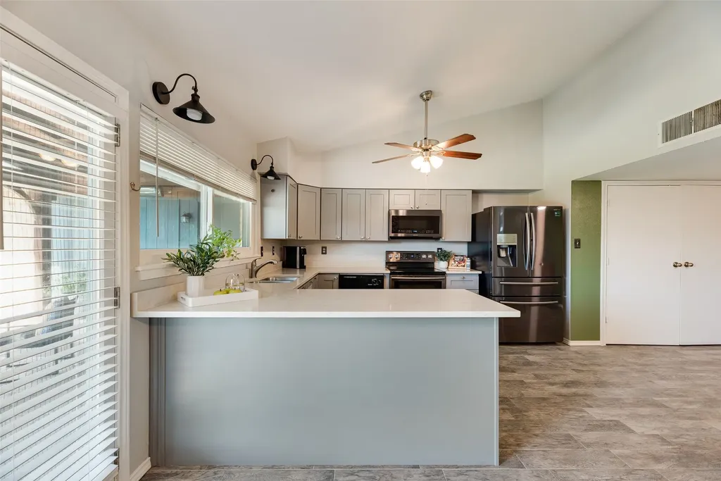 1902 Uvalde Street Mesquite TX 75150