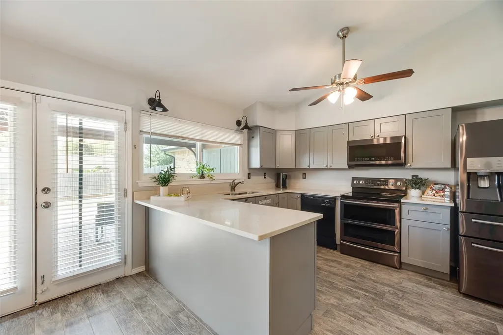 1902 Uvalde Street Mesquite TX 75150