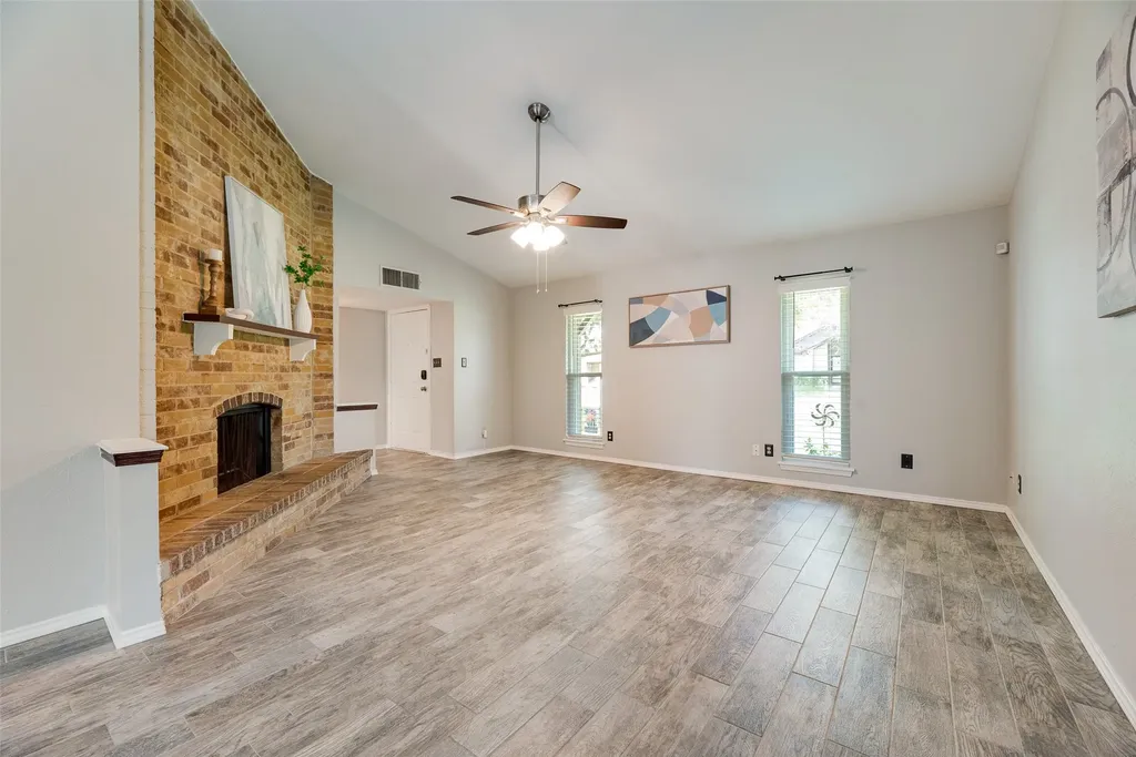 1902 Uvalde Street Mesquite TX 75150