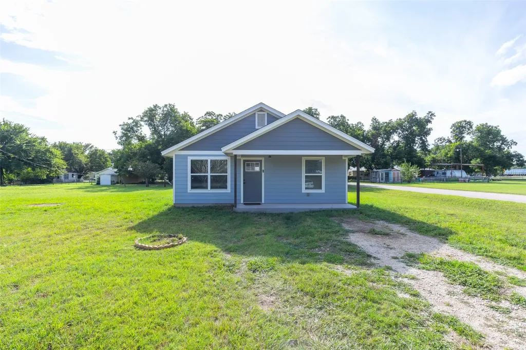 202 Greenmeadow Lane Clyde TX 79510