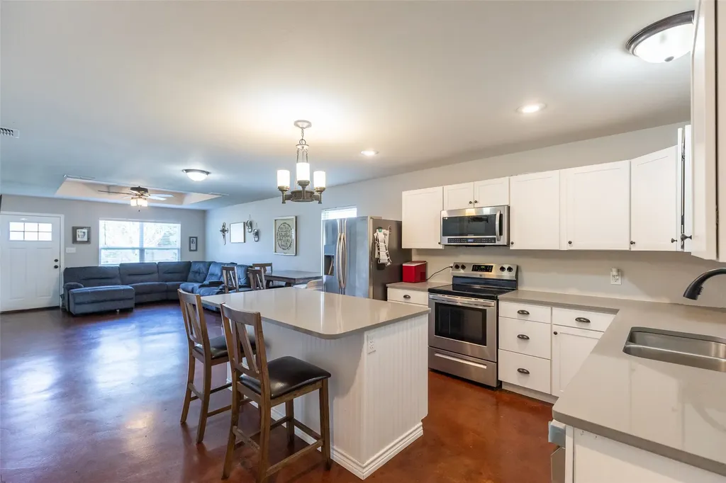 202 Greenmeadow Lane Clyde TX 79510