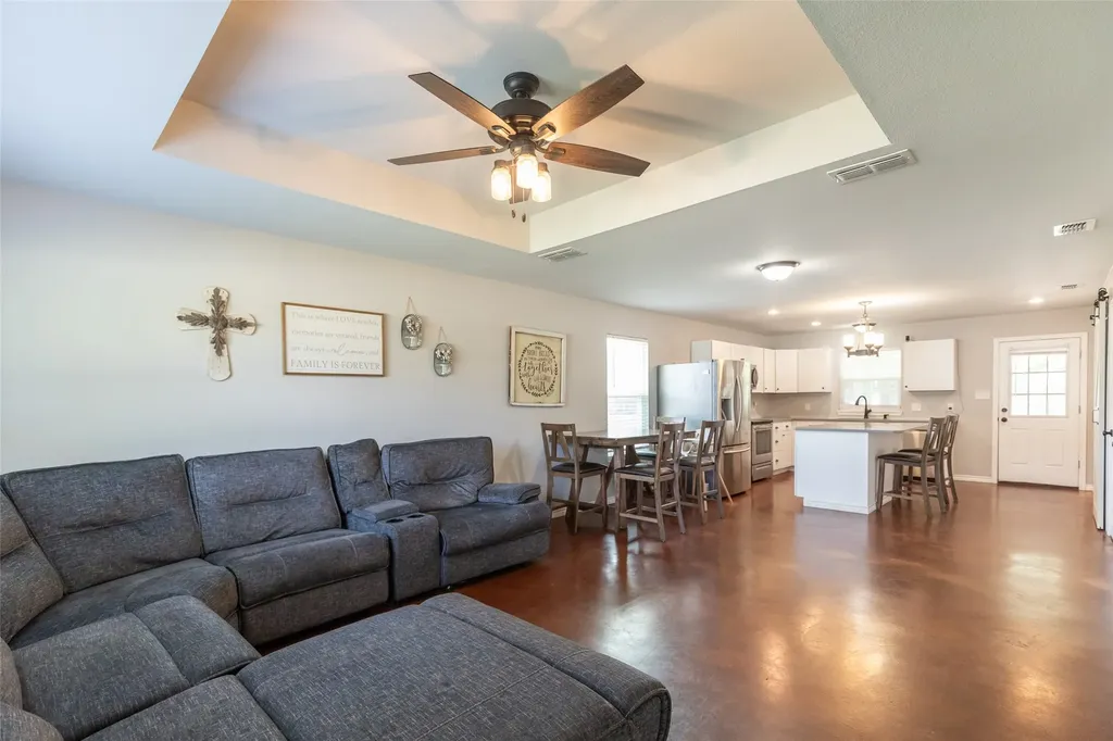 202 Greenmeadow Lane Clyde TX 79510