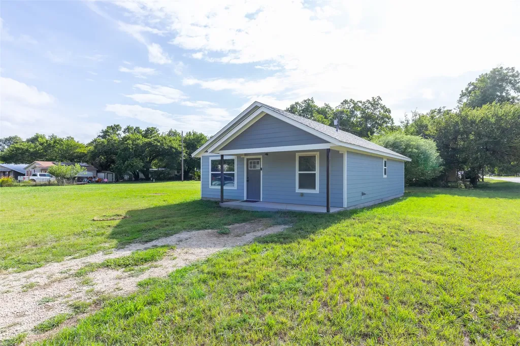202 Greenmeadow Lane Clyde TX 79510