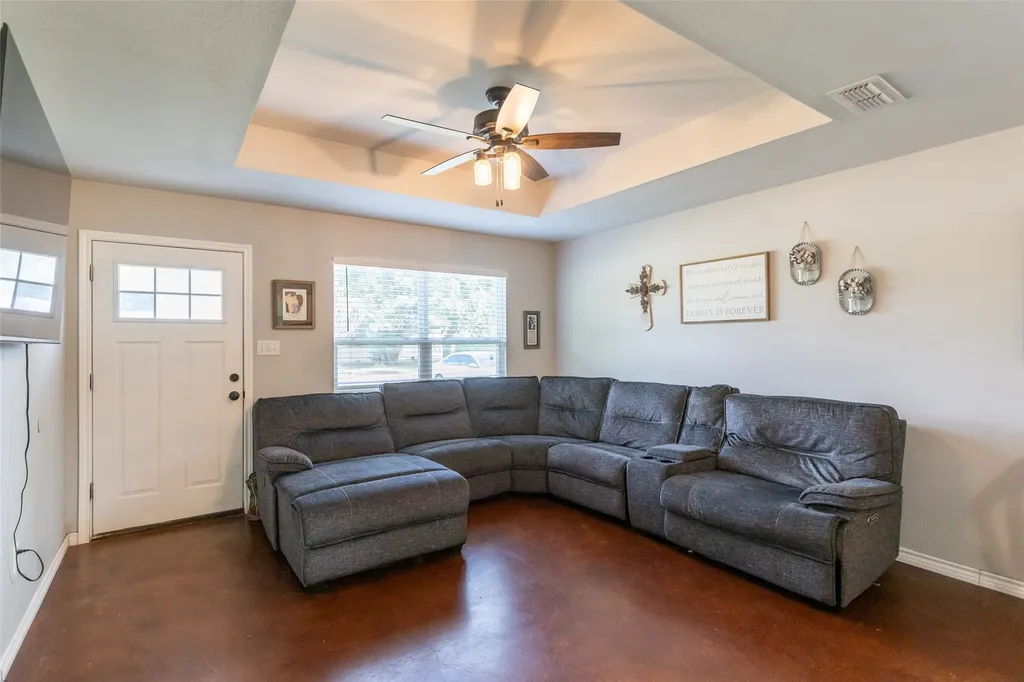 202 Greenmeadow Lane Clyde TX 79510