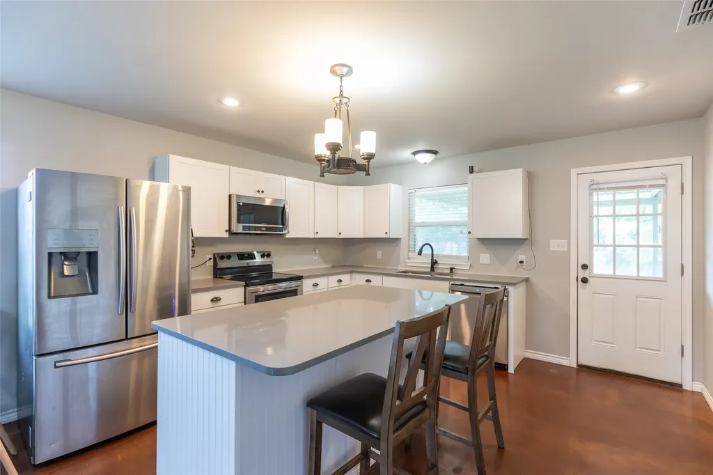 202 Greenmeadow Lane Clyde TX 79510