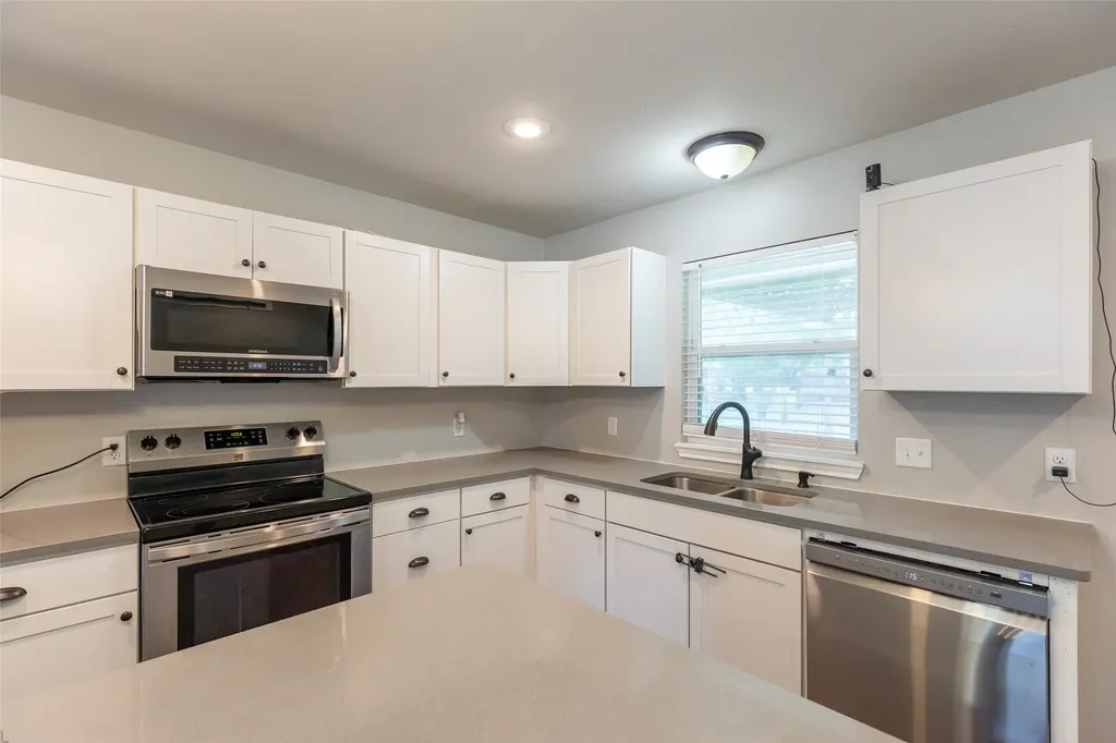 202 Greenmeadow Lane Clyde TX 79510