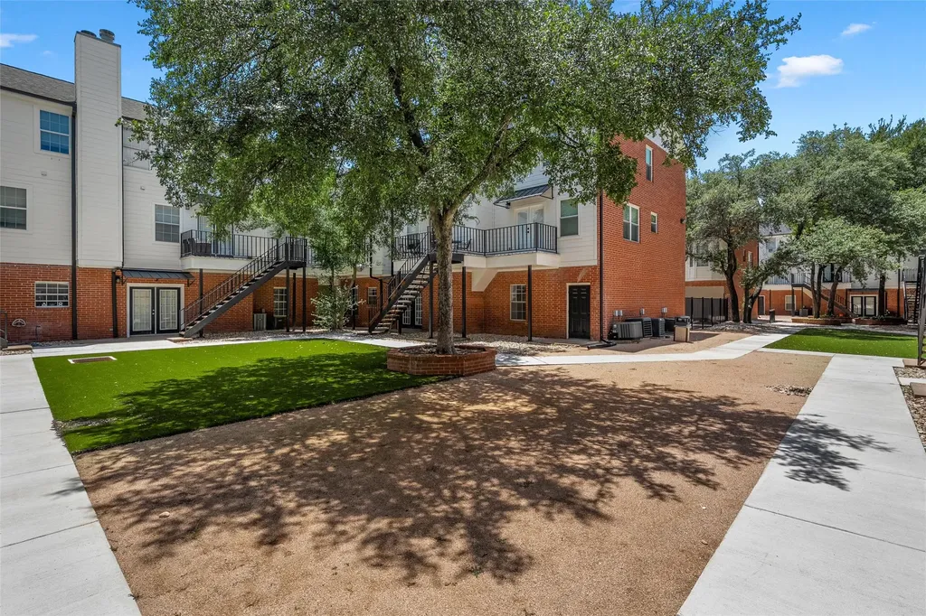 600 Bagby Avenue Waco TX 76706