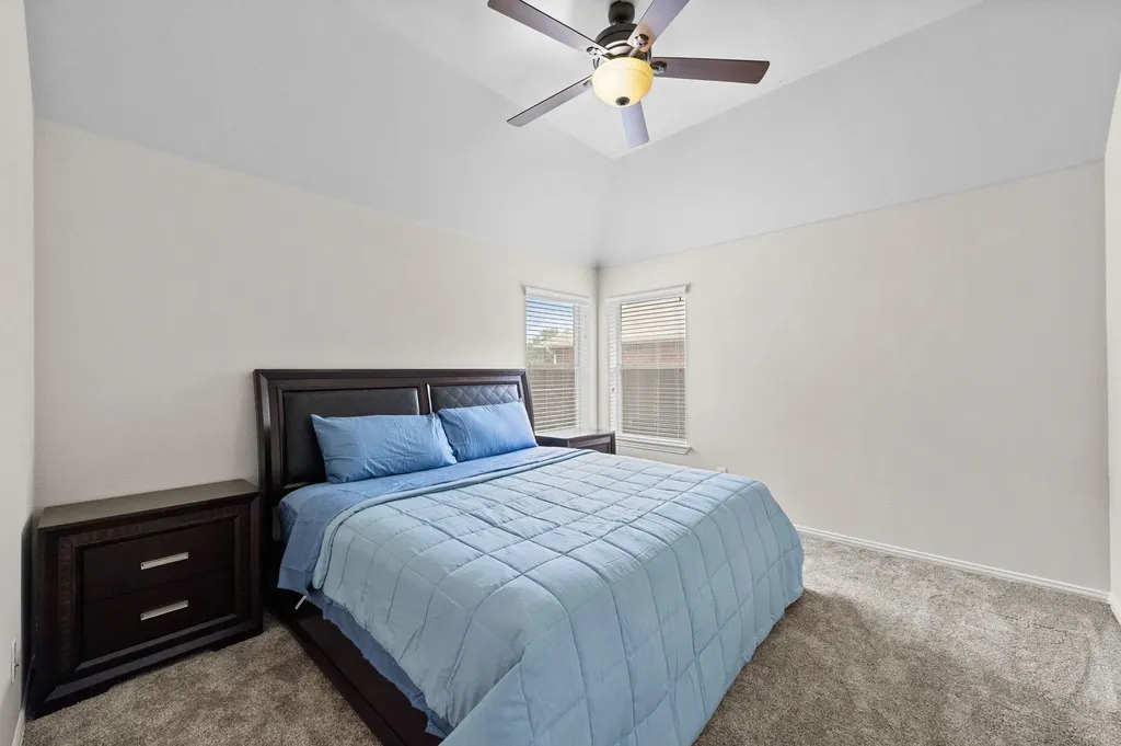 3205 Hamlett Lane Garland TX 75043