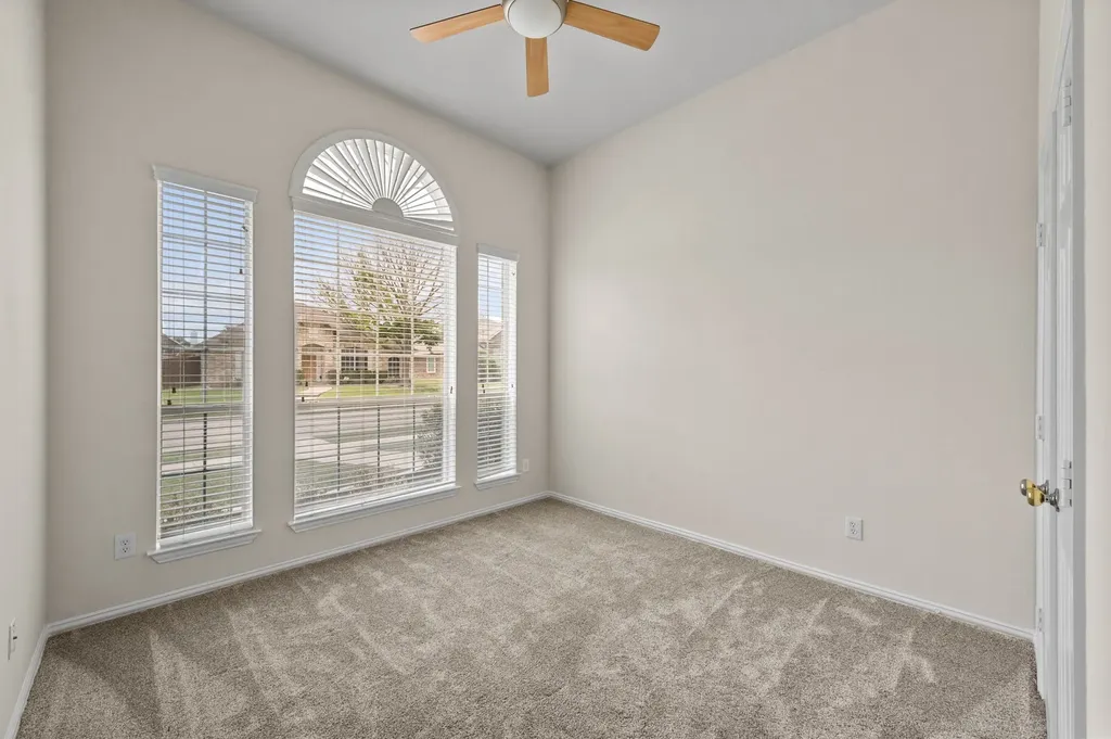 3205 Hamlett Lane Garland TX 75043