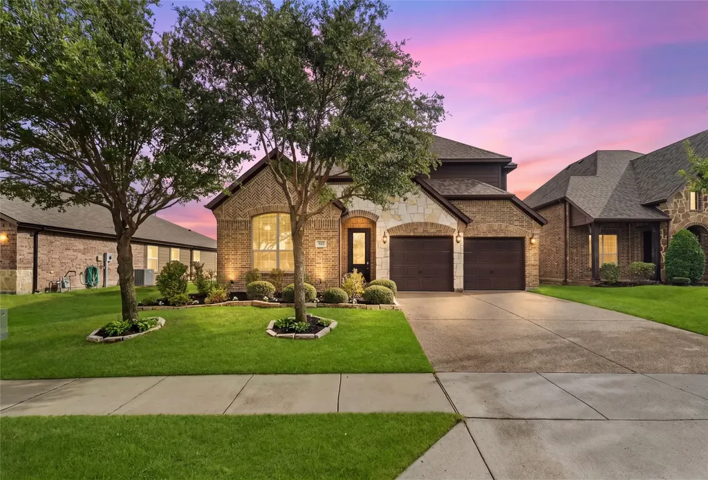 512 Alice Lane Fate TX 75189