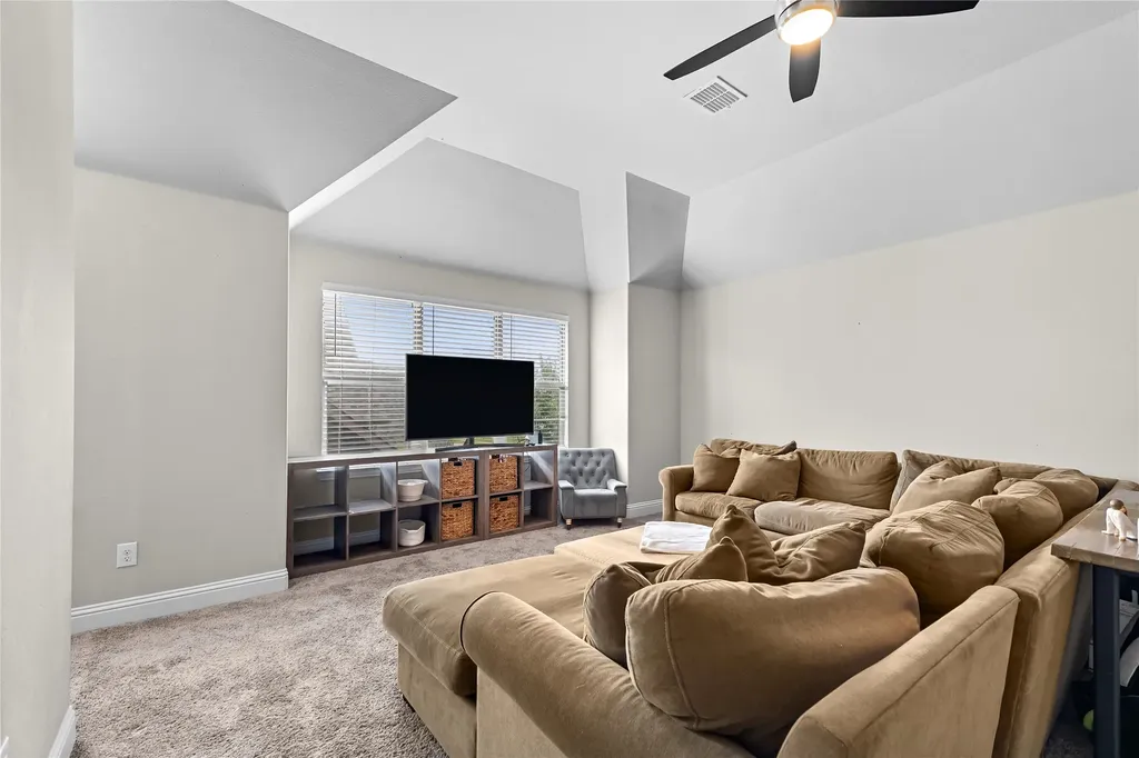 512 Alice Lane Fate TX 75189