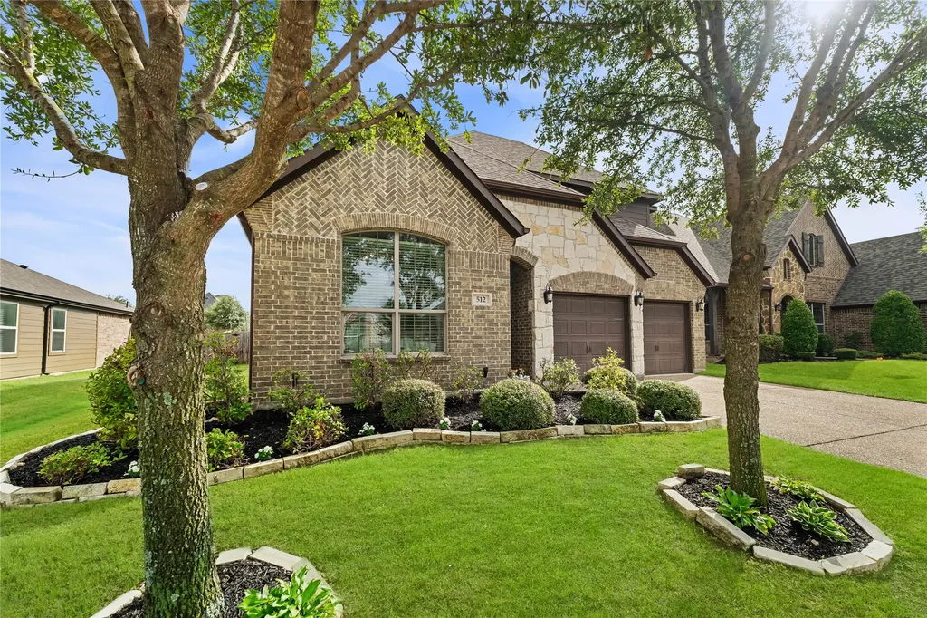 512 Alice Lane Fate TX 75189