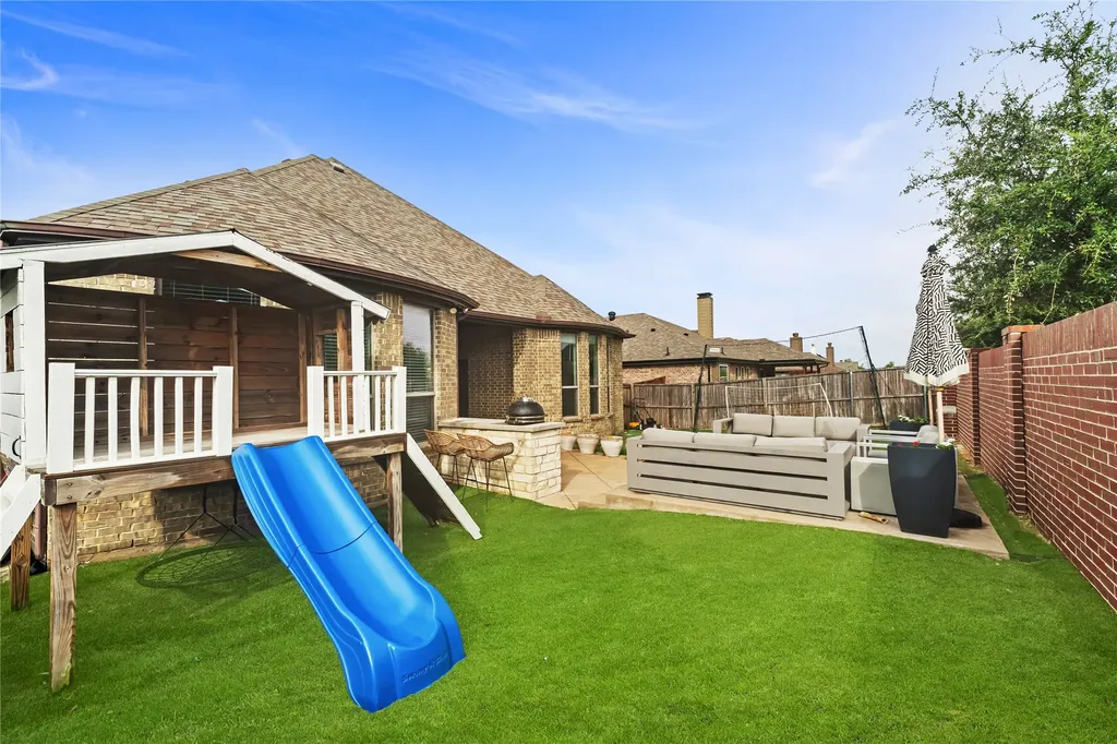 512 Alice Lane Fate TX 75189