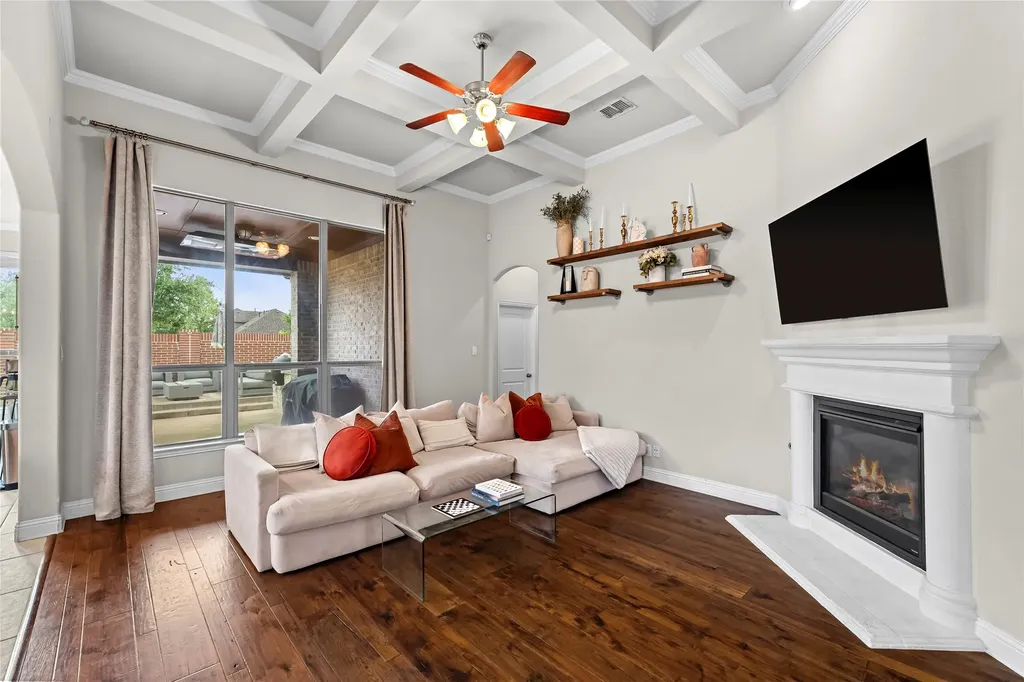 512 Alice Lane Fate TX 75189