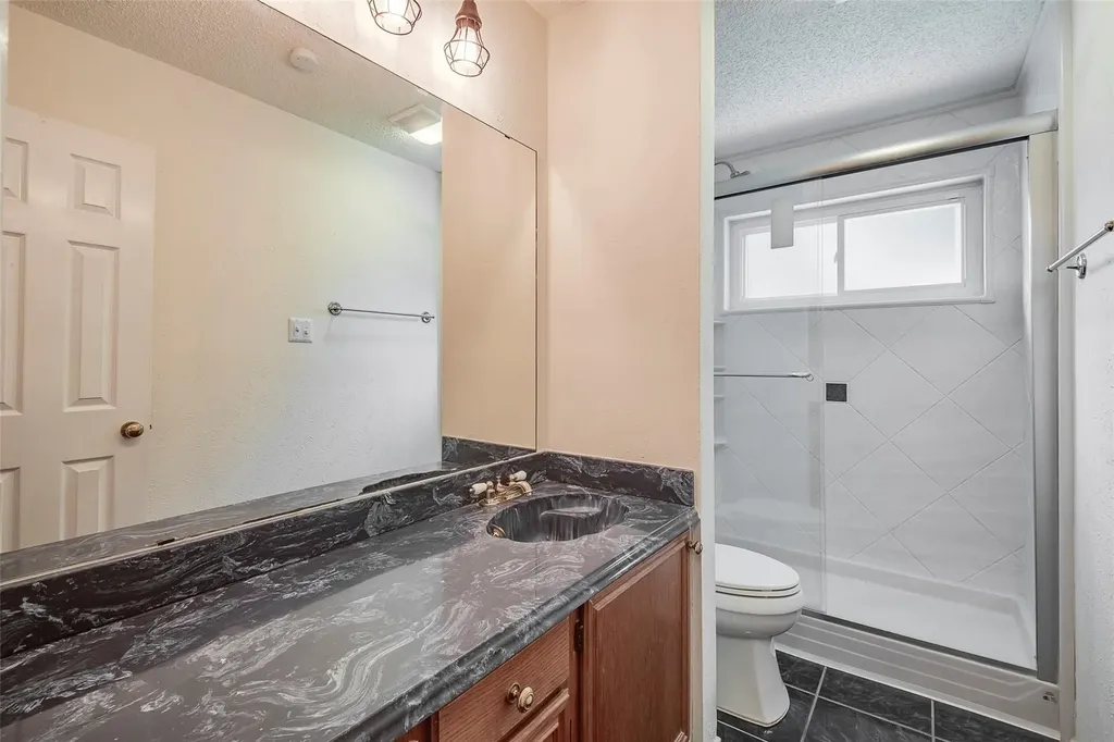 6304 Brookcrest Drive Arlington TX 76018
