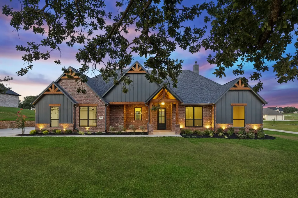 2043 Vaquero Drive Weatherford TX 76086