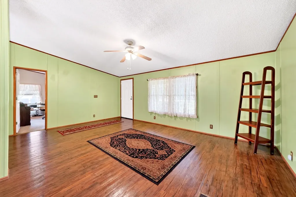 5033 Timarron Drive Scurry TX 75158