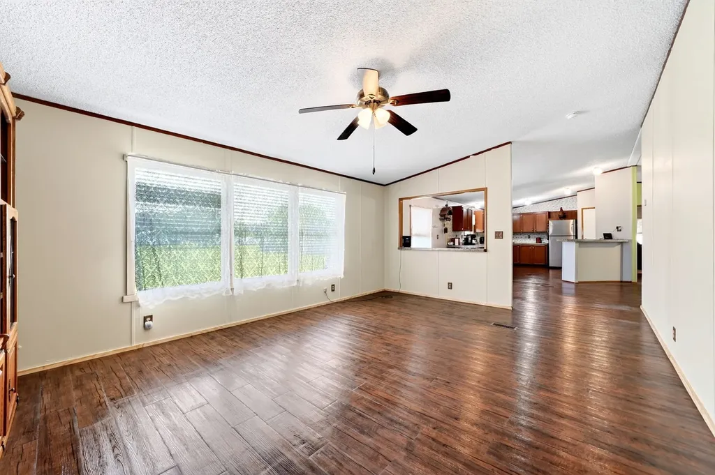 5033 Timarron Drive Scurry TX 75158