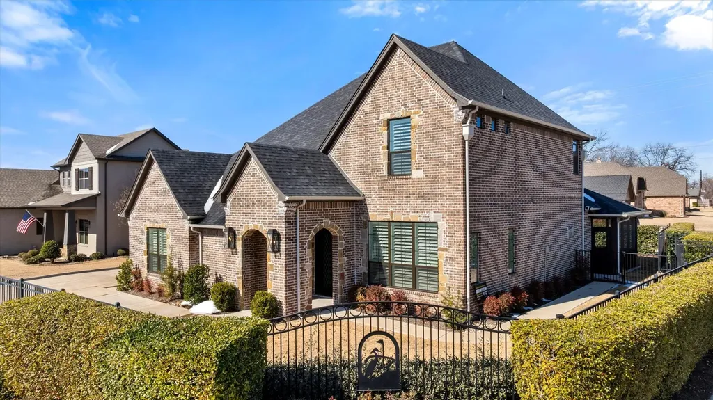 1001 Quarry Court Granbury TX 76048