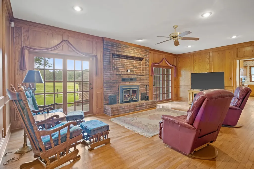 2199 County Road 3150 Cookville TX 75558