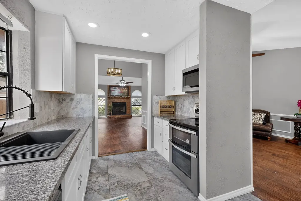 4902 Van Ness Street Garland TX 75043