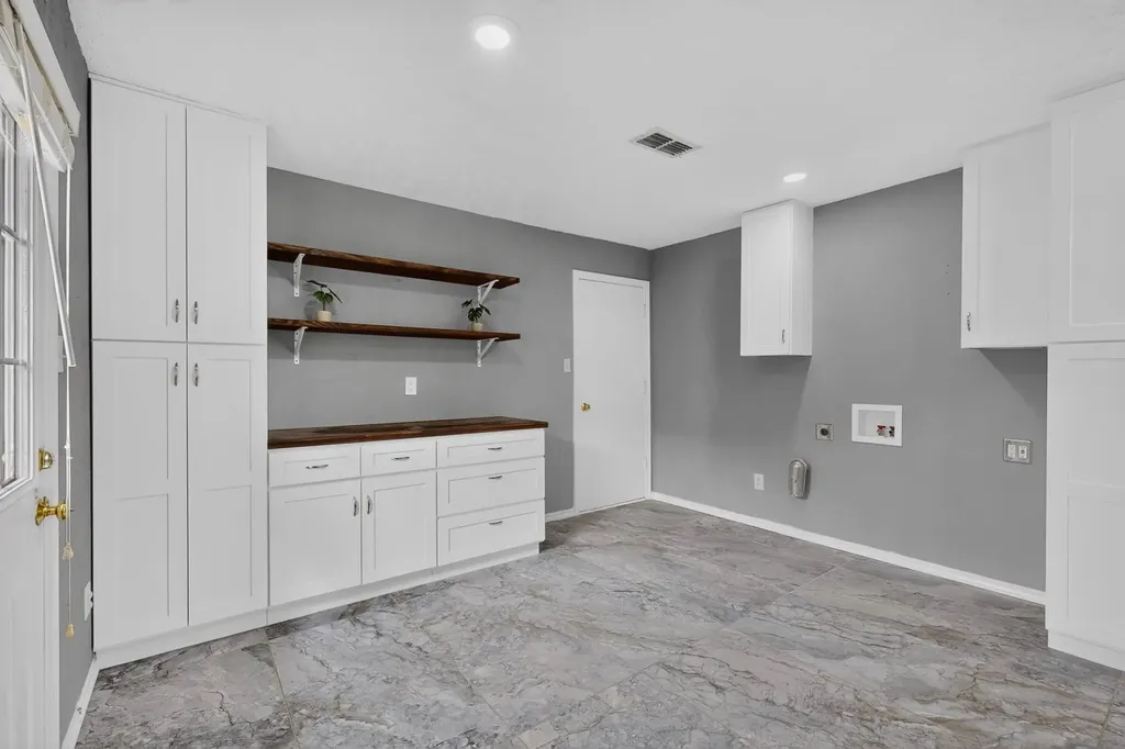 4902 Van Ness Street Garland TX 75043