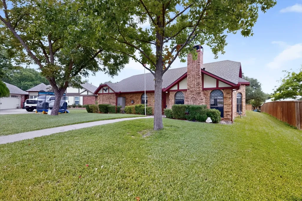 4902 Van Ness Street Garland TX 75043