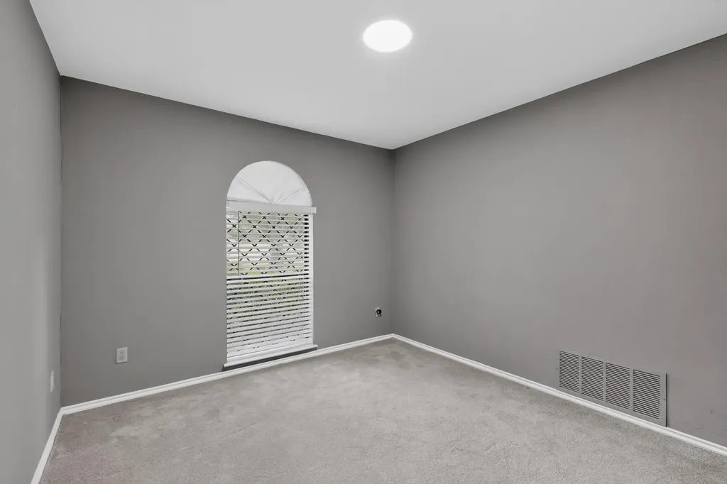 4902 Van Ness Street Garland TX 75043