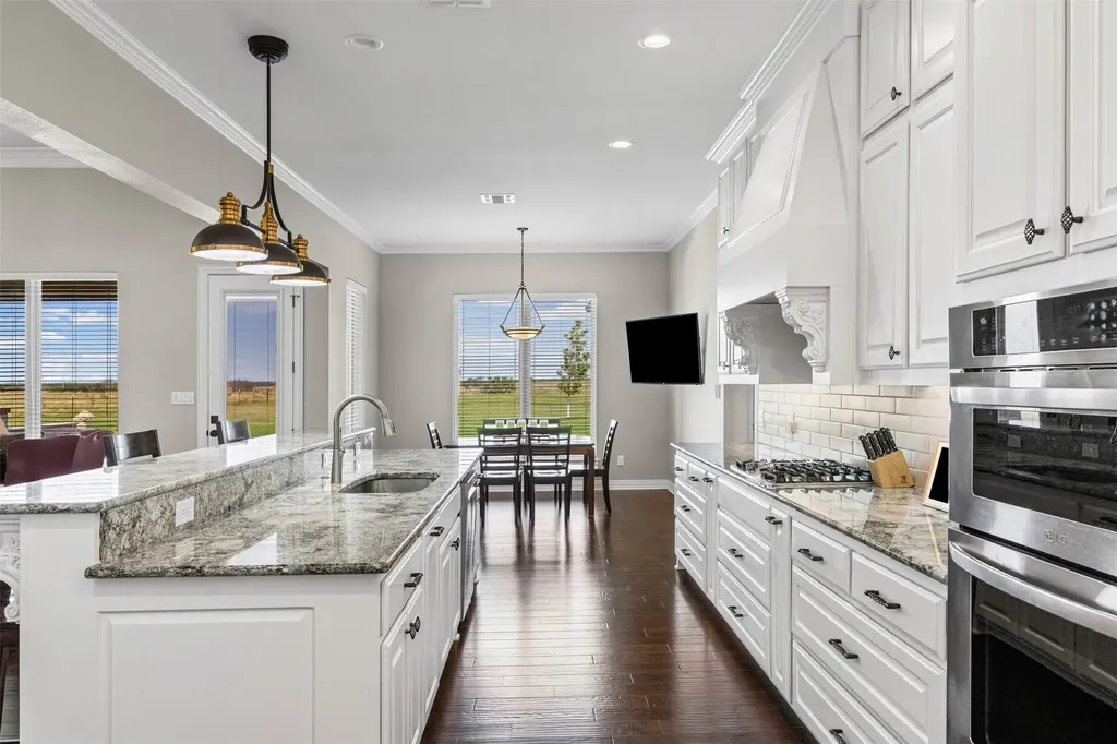 511 Alsdorf Road Ennis TX 75119
