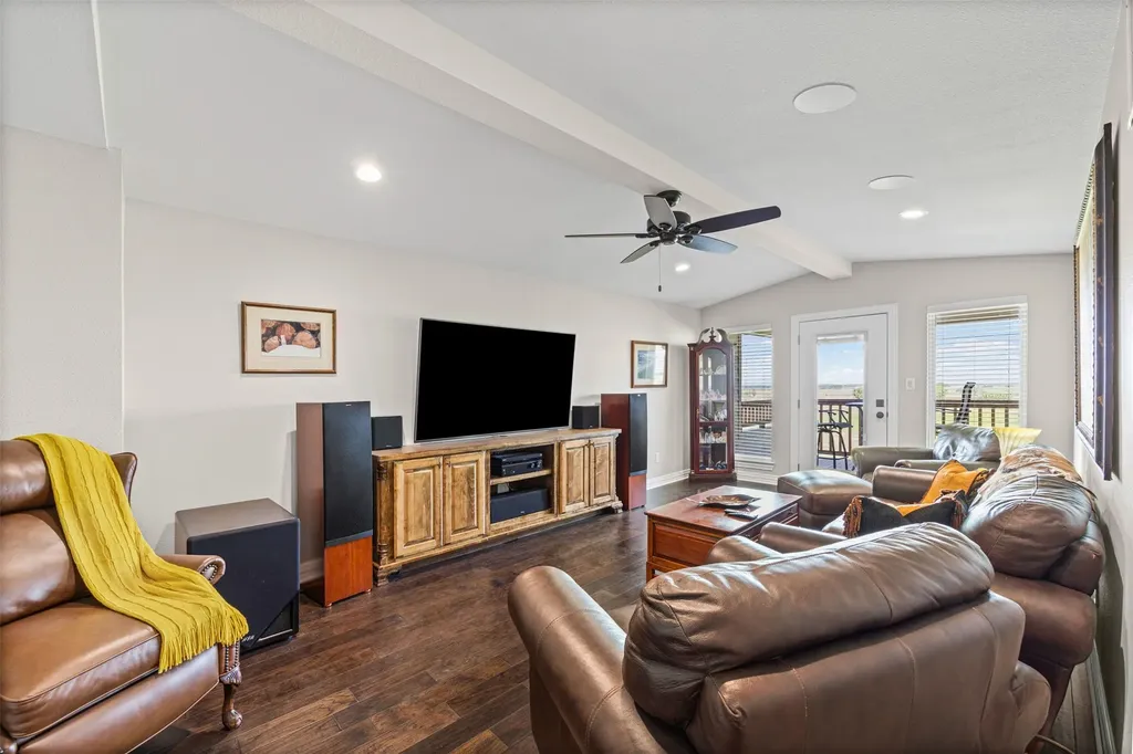 511 Alsdorf Road Ennis TX 75119