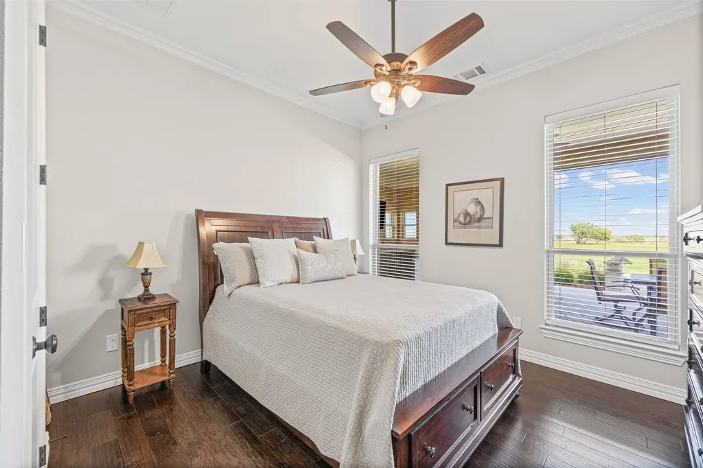 511 Alsdorf Road Ennis TX 75119