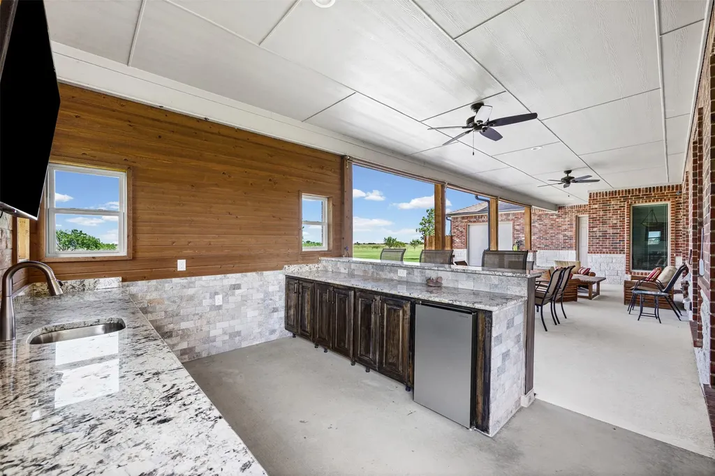 511 Alsdorf Road Ennis TX 75119
