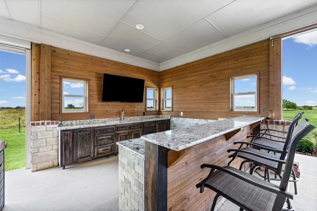 511 Alsdorf Road Ennis TX 75119