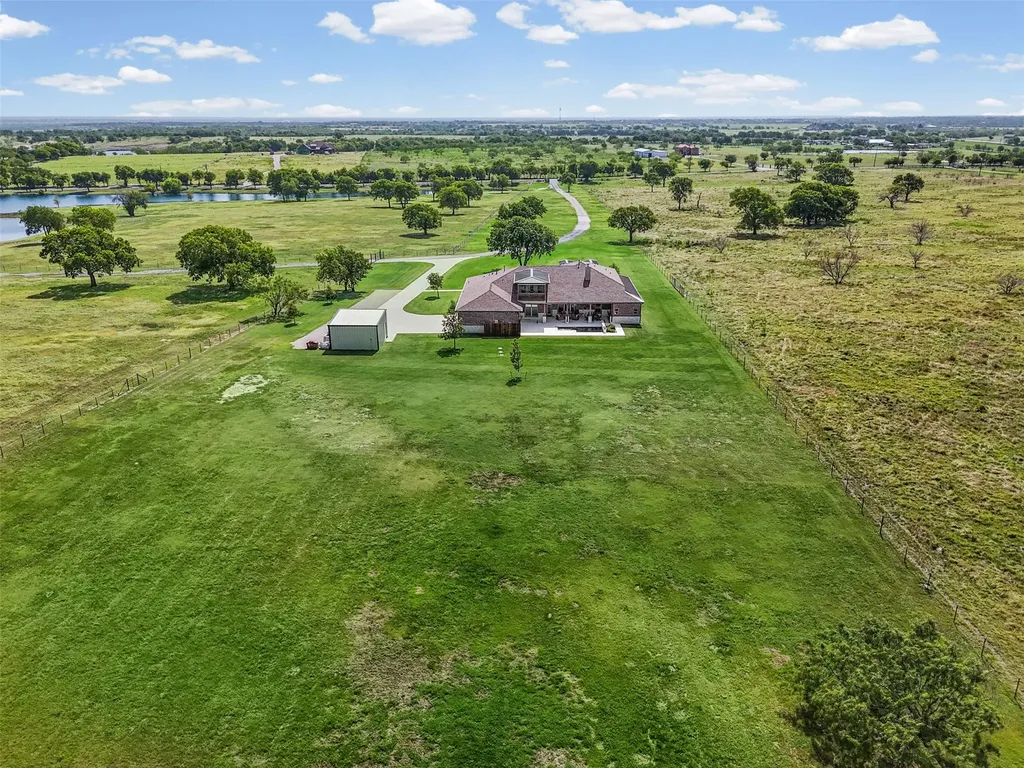 511 Alsdorf Road Ennis TX 75119